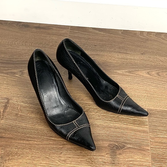 Women’s Vintage Dolce & Gabbana Black Stitched Pointed Heels Pumps, SZ: 38 - Picture 4 of 15